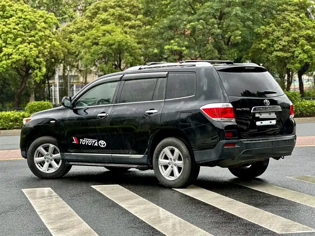 Toyota Highlander 2012 — фото 3