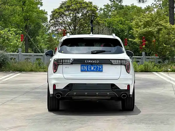 Lynk & Co 01 2021