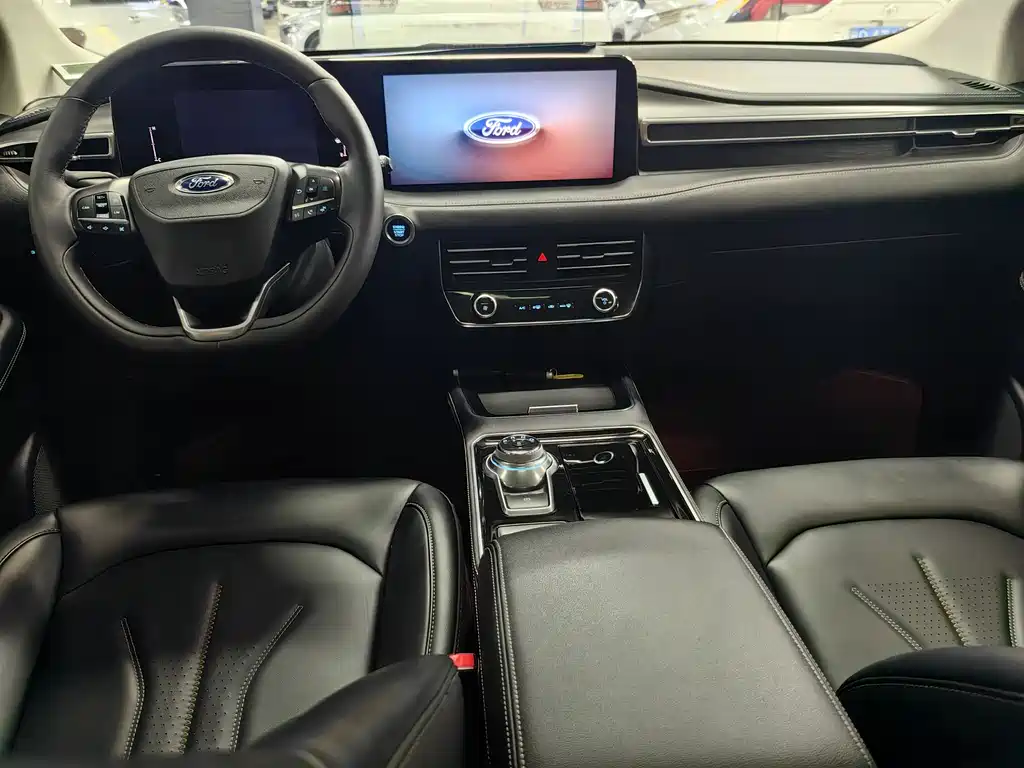 Ford Edge 2022 — фото 10