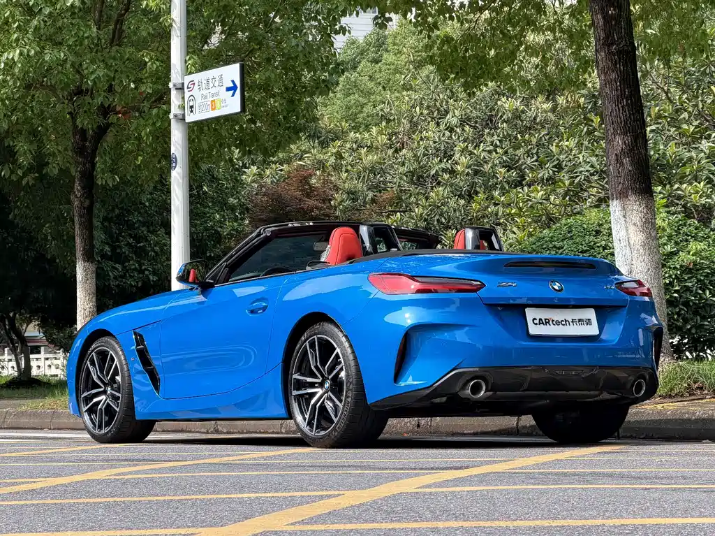 BMW Z4 2023 — фото 16