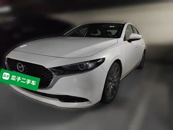 Mazda 3 Axela 2024