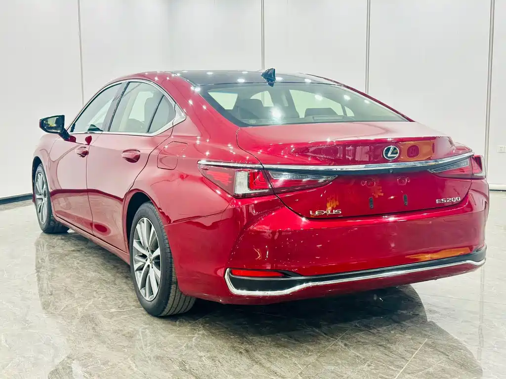 Lexus ES 2018 — фото 4