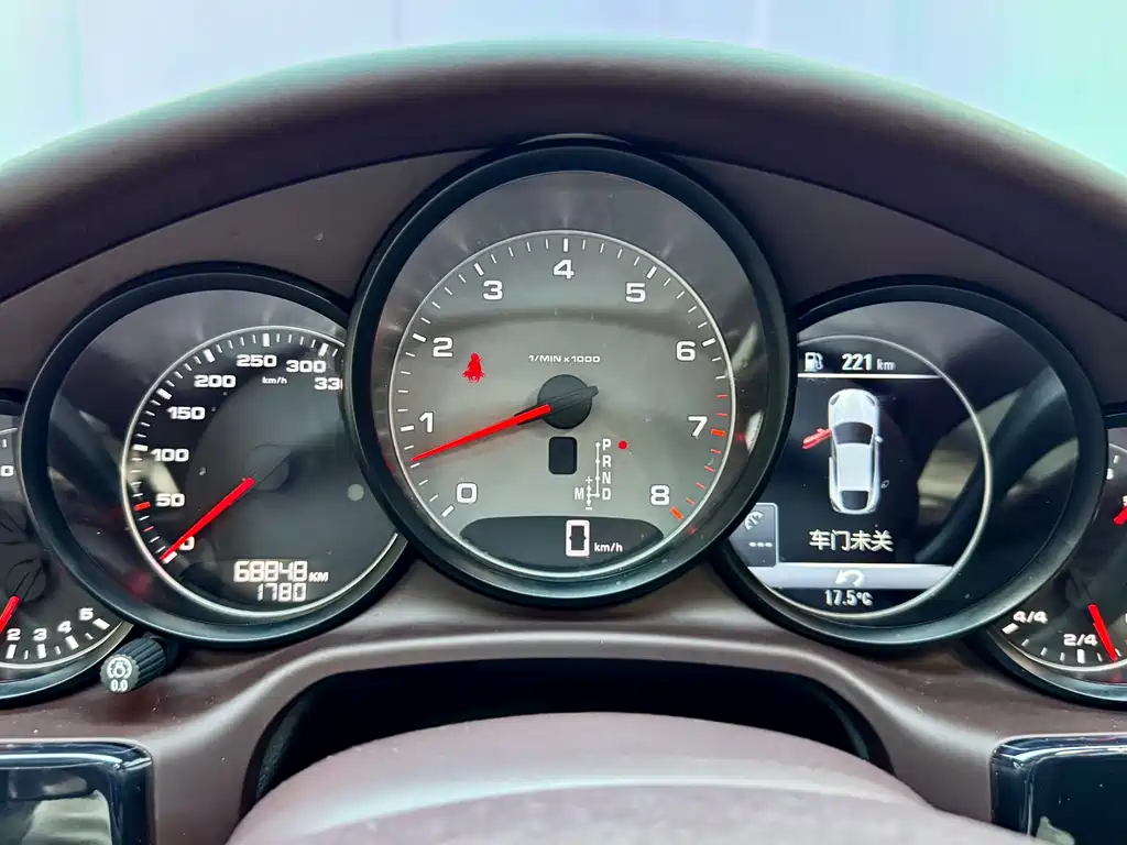 Porsche Panamera 2015 — фото 23
