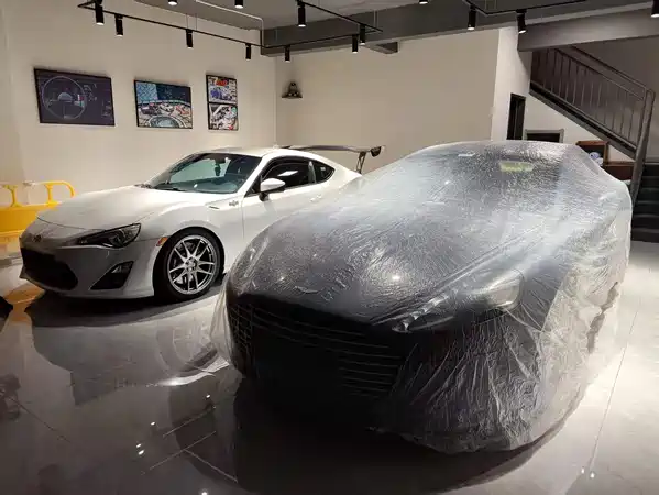 Aston Martin Rapide 2012