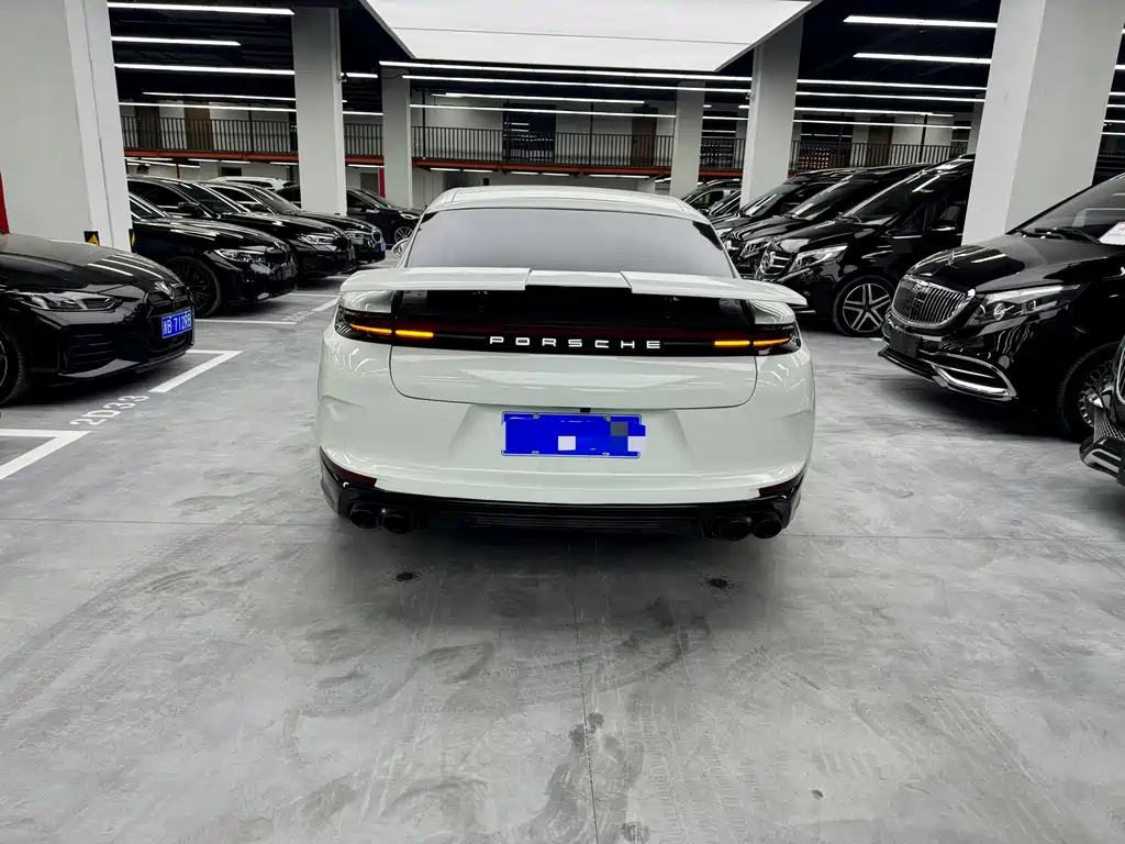 Porsche Panamera 2015 — фото 14