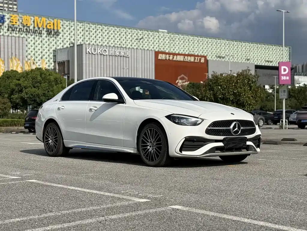 Mercedes-Benz C-Class 2023 — фото 4