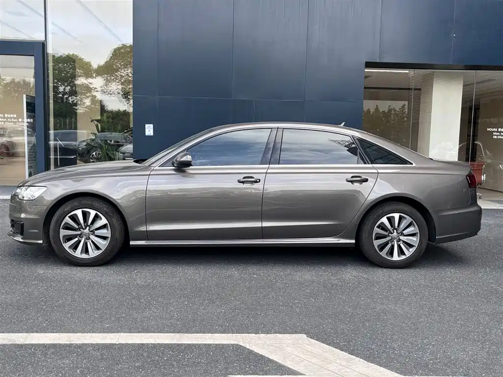 Audi A6L 2017 — фото 4