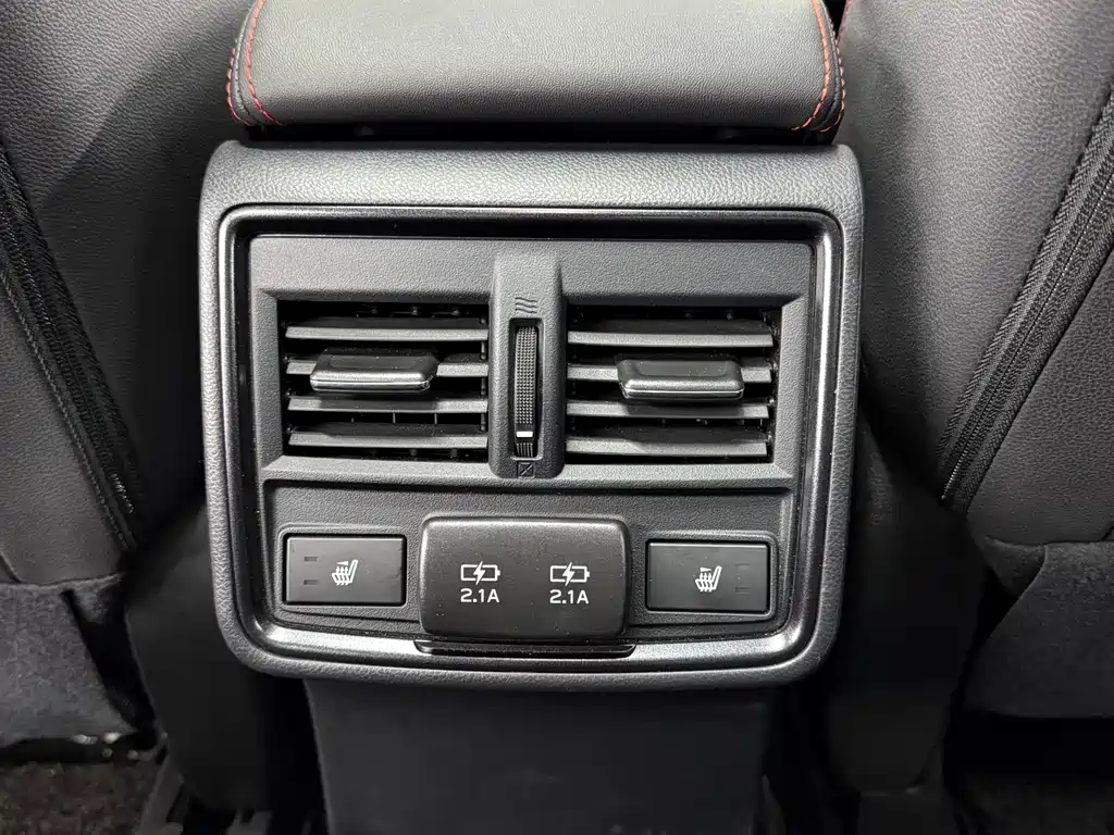 Subaru Forester 2025 — фото 9