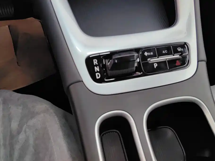Geely Galaxy Starwish 2026 — фото 16