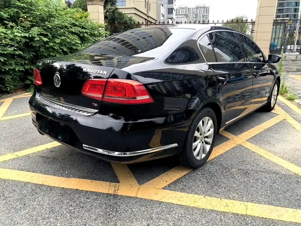 Volkswagen Magotan 2015
