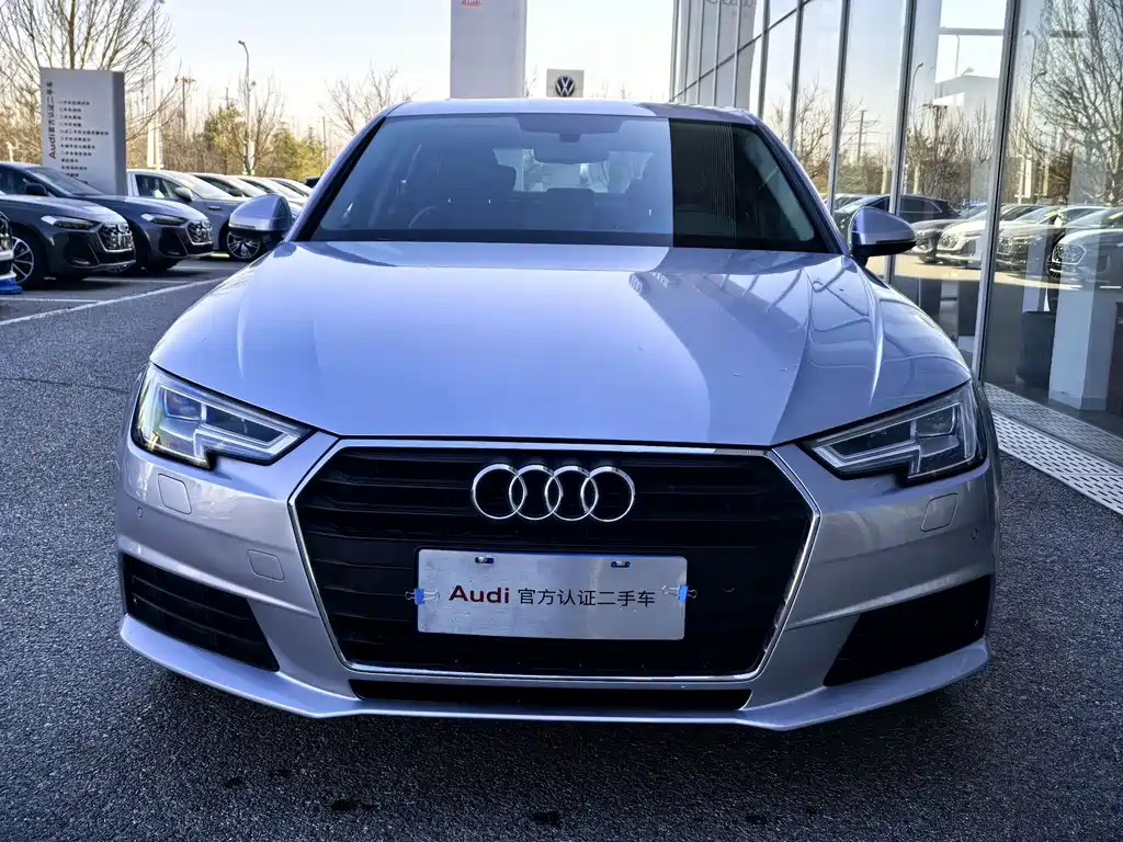 Audi A4L 2017 — фото 3