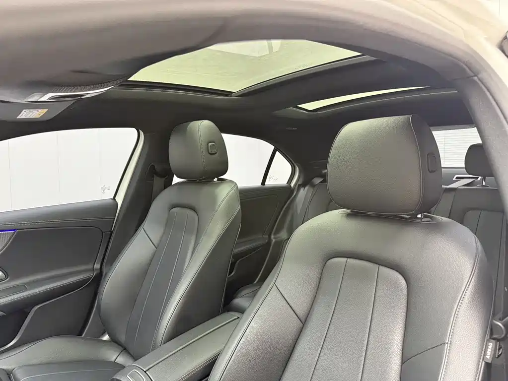 Mercedes-Benz A-Class 2022 — фото 8