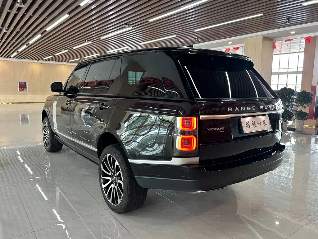 Land Rover Range Rover 2020 — фото 37