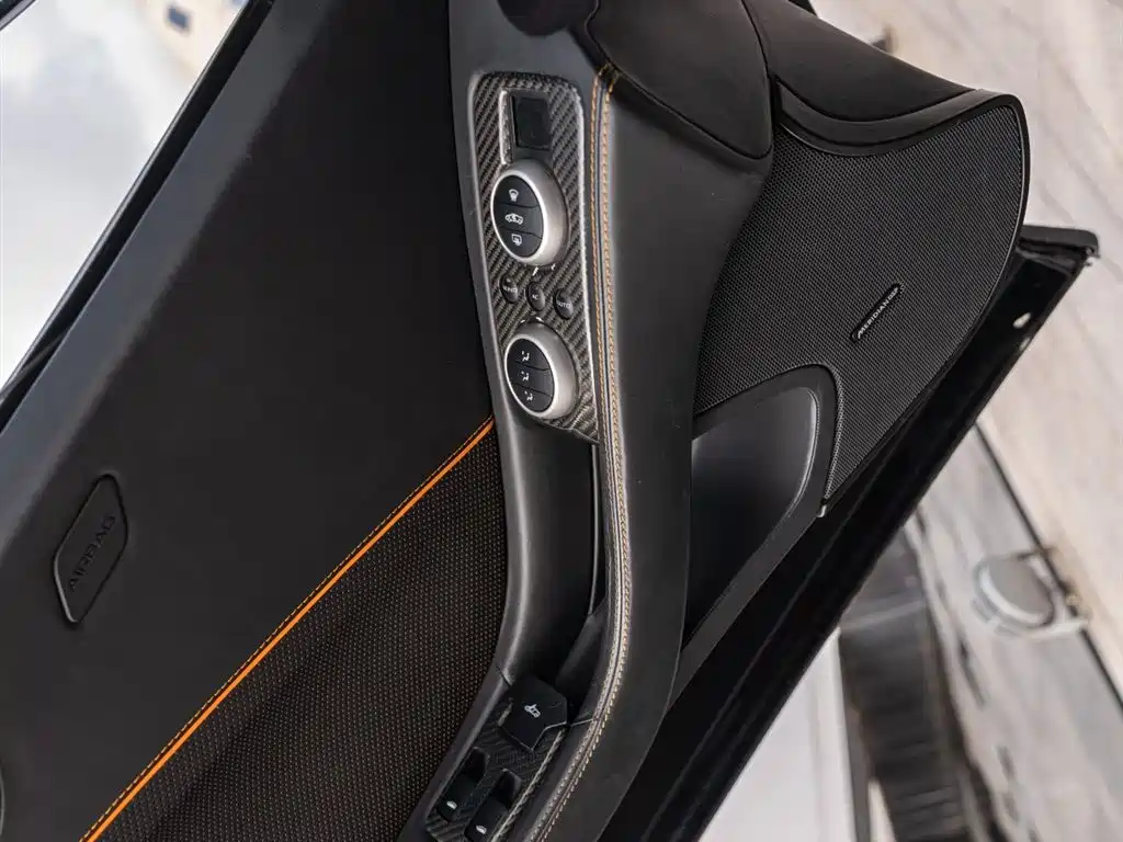 McLaren 12C 2014 — фото 18