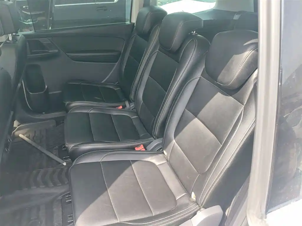 Volkswagen Sharan 2016 — фото 17