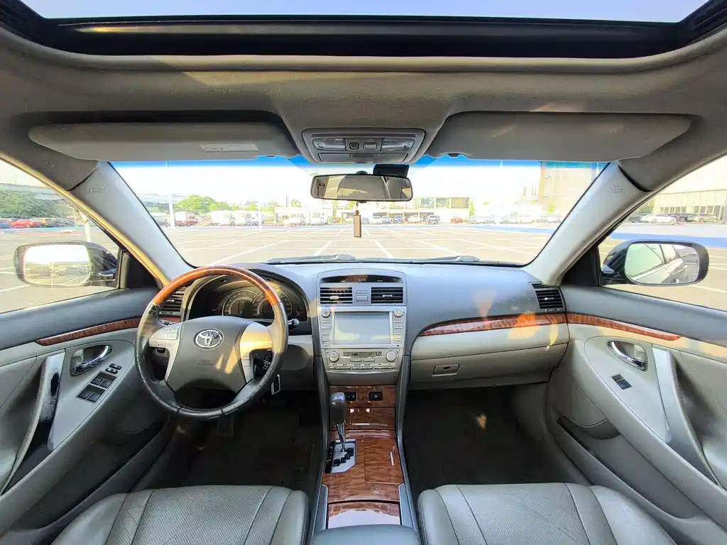 Toyota Camry 2008 — фото 13