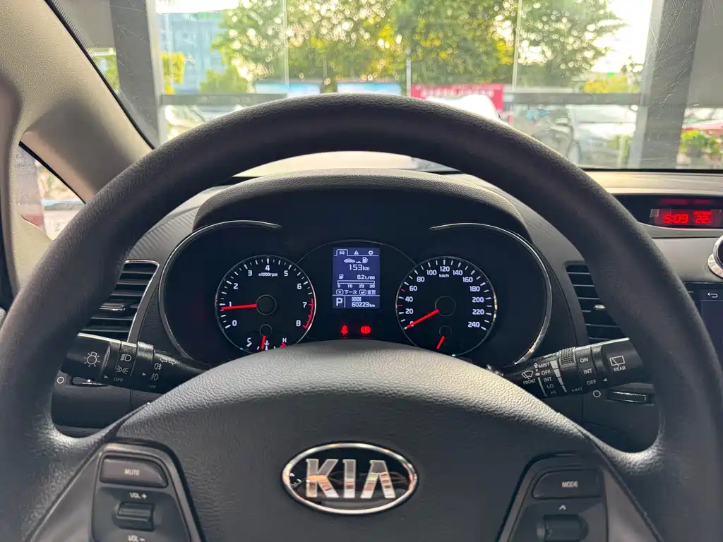 Kia K3S 2015 — фото 16