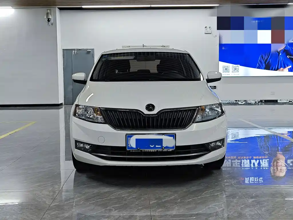 Skoda Rapid Spaceback 2019 — фото 2