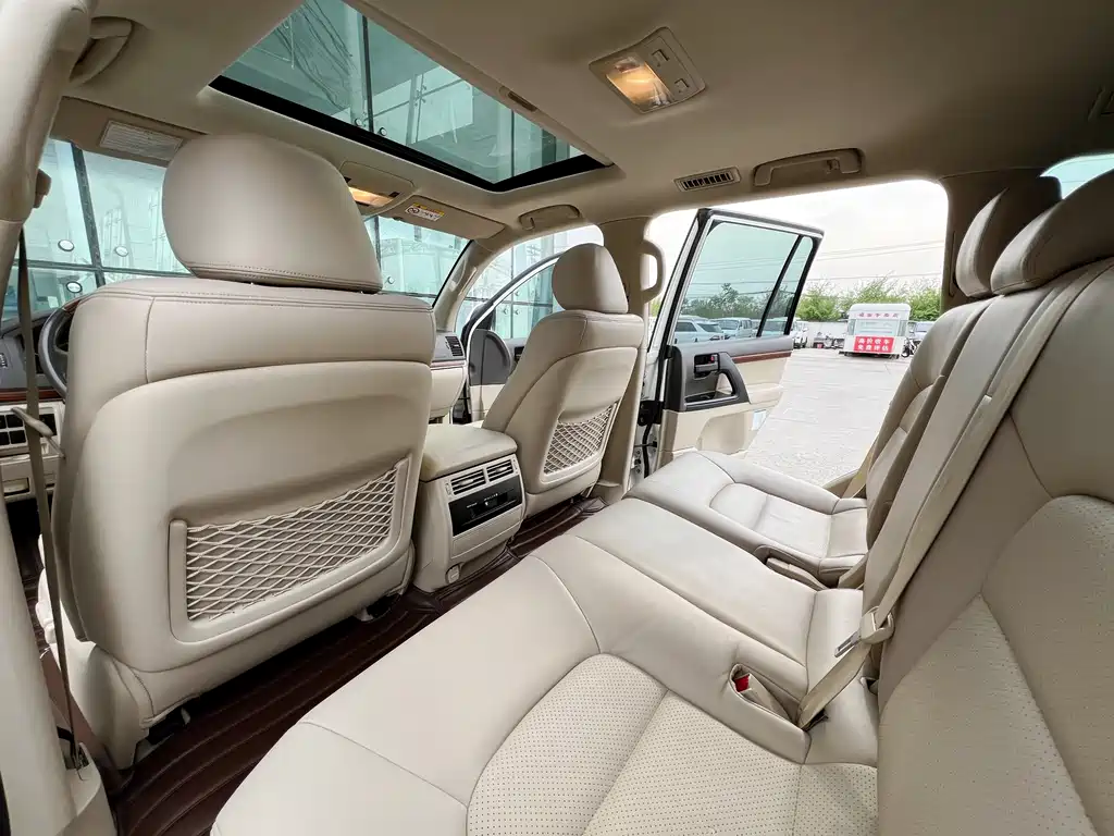 Toyota Land Cruiser 2019 — фото 11