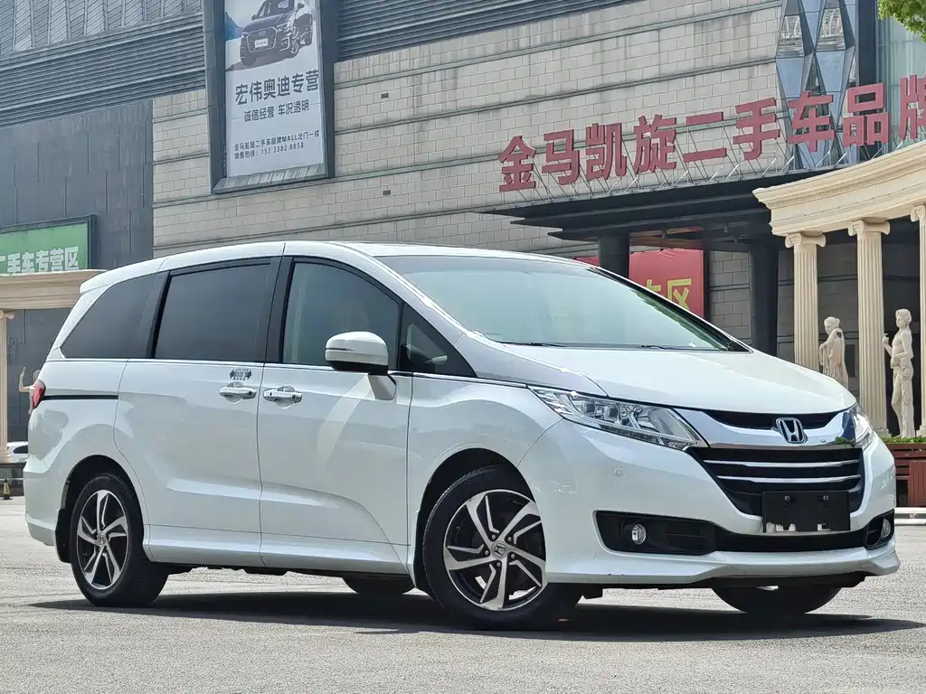 Honda Odyssey 2016 — фото 3