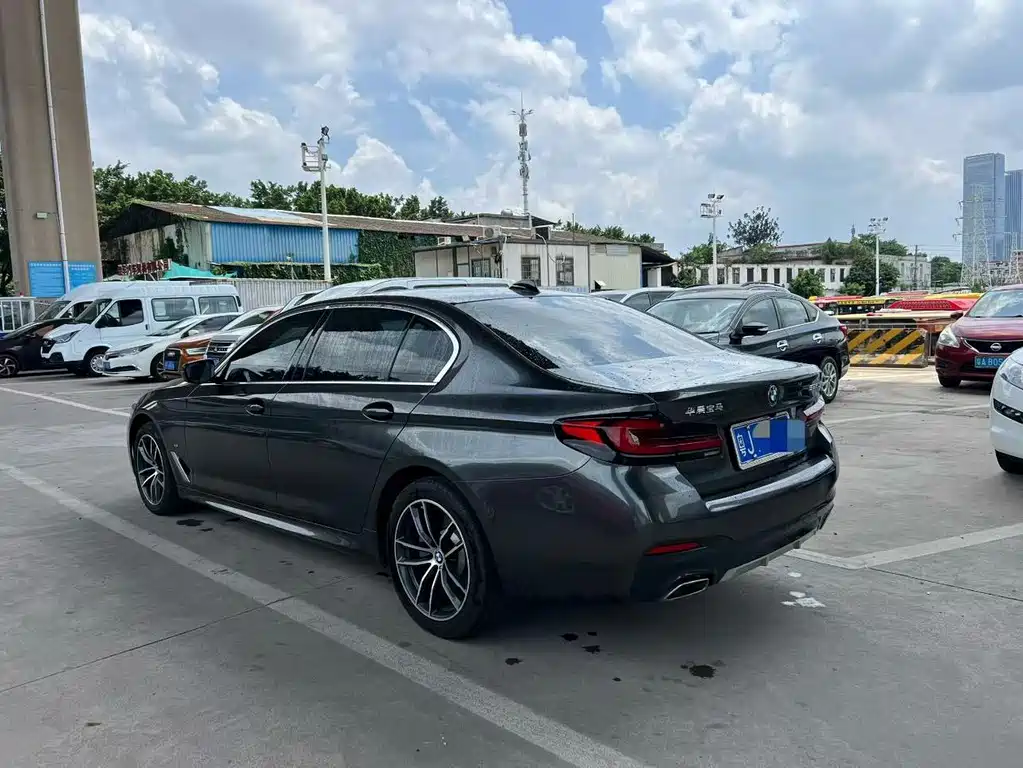 BMW 5 Series 2021