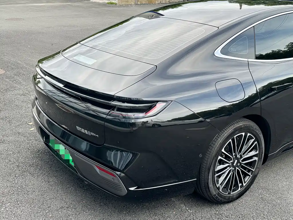 Geely Galaxy Starshine 8 2025 — фото 3