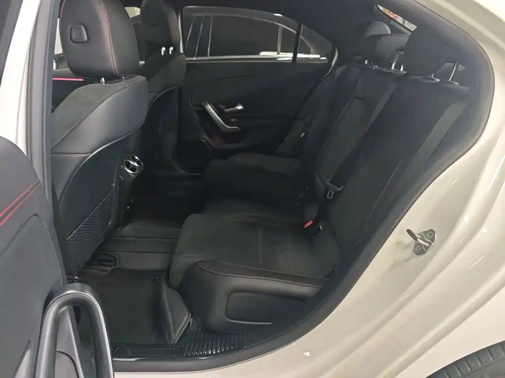 Mercedes-Benz A-Class 2023 — фото 17