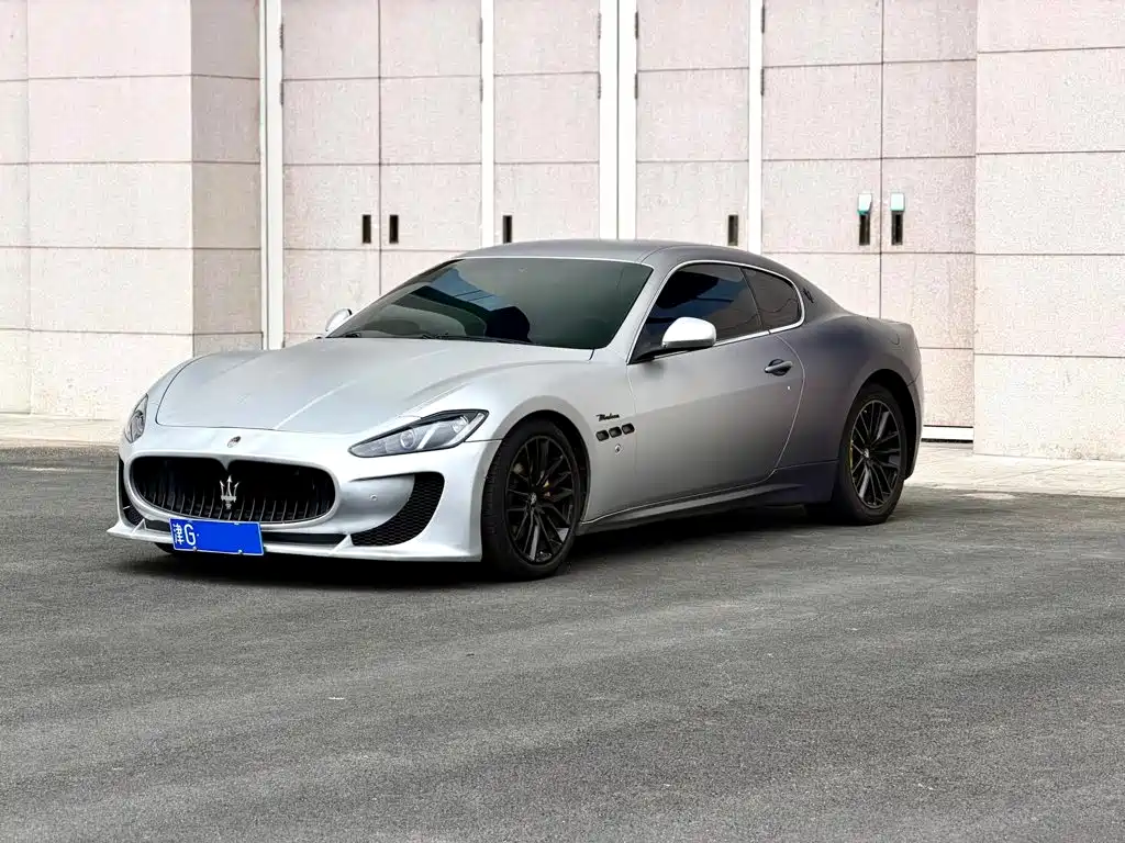 Maserati Granturismo 2015 — фото 1