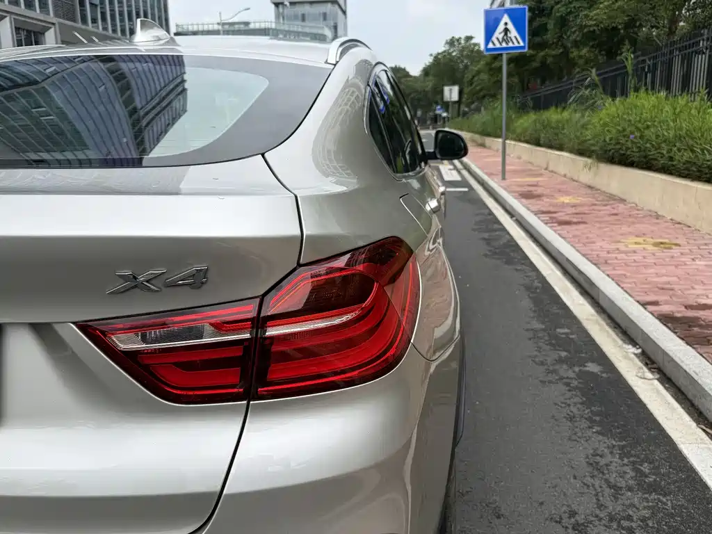 BMW X4 2015 — фото 14