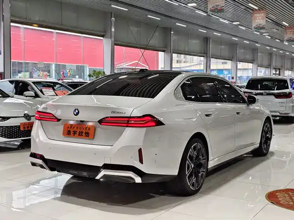 BMW 5 Series 2025