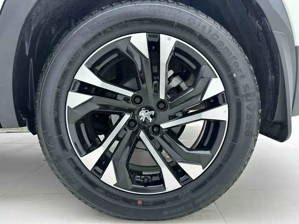 Peugeot 2008 2023 — фото 23