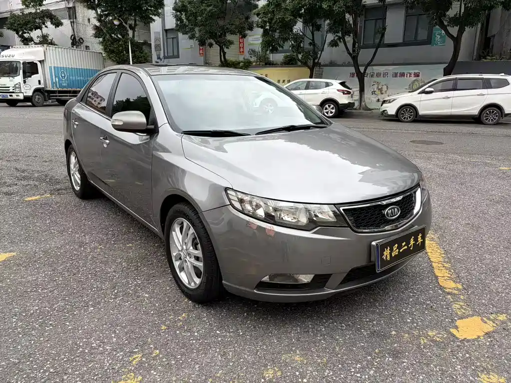 Kia Forte 2011 — фото 3