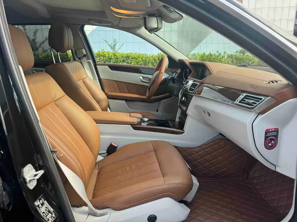 Mercedes-Benz E-Class 2014 — фото 13