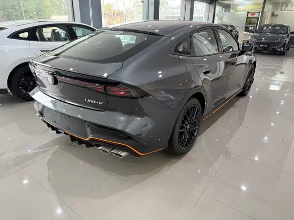 Changan UNI-V 2025