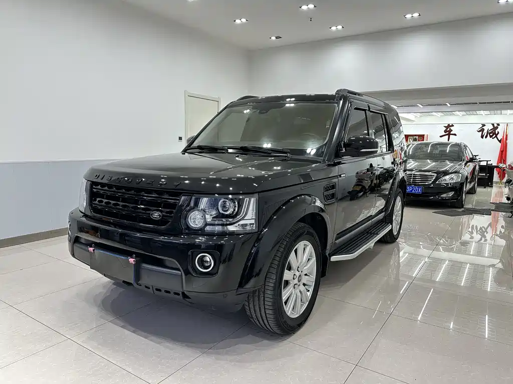 Land Rover Discovery 2015 — фото 1