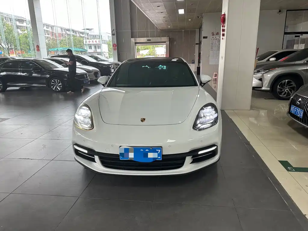 Porsche Panamera 2017 — фото 2