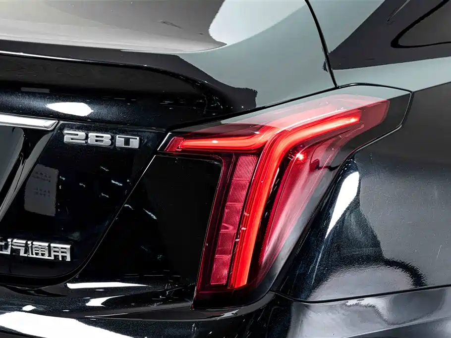 Cadillac CT5 2022 — фото 8
