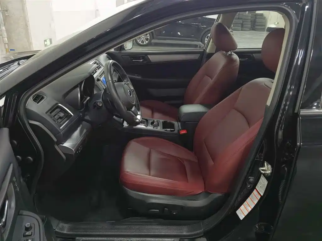 Subaru Legacy 2020 — фото 10