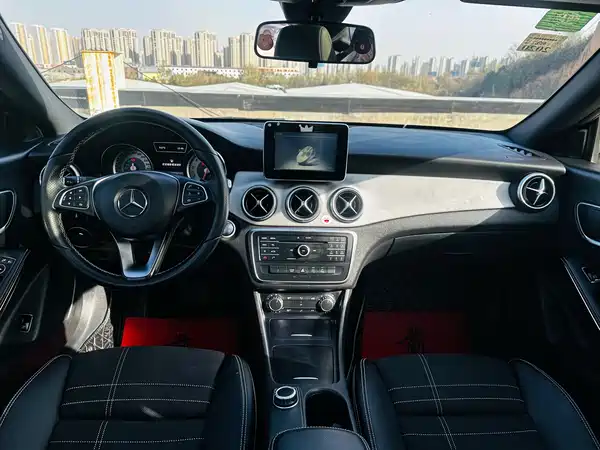 Mercedes-Benz CLA 2016