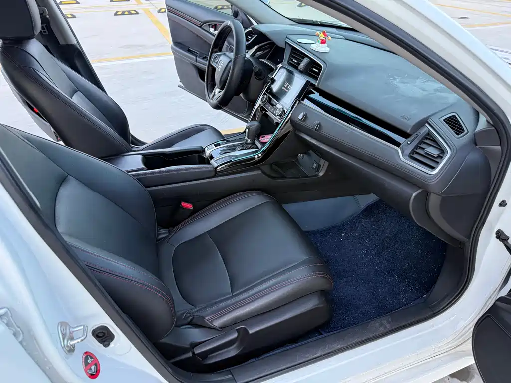 Honda Civic 2017 — фото 10