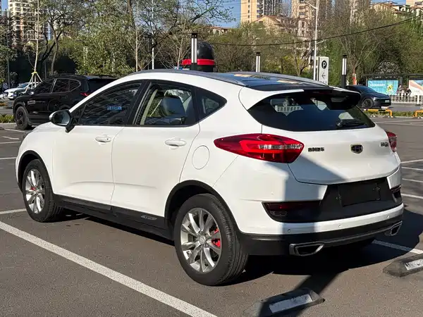 Geely Emgrand GS 2016