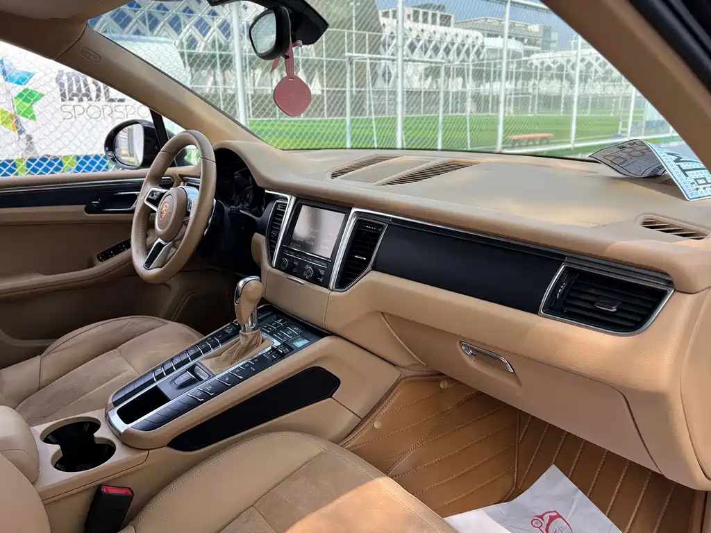 Porsche Macan 2015 — фото 11