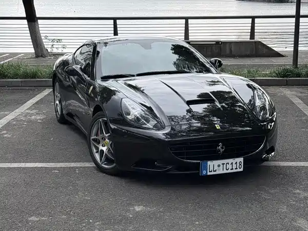 Ferrari California T 2009