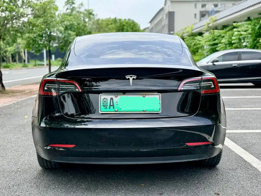 Tesla Model 3 2023 — фото 6