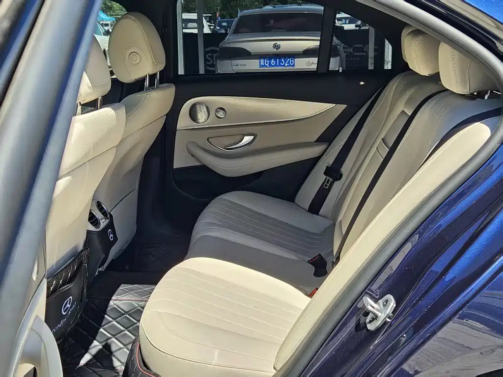 Mercedes-Benz E-Class 2019 — фото 9
