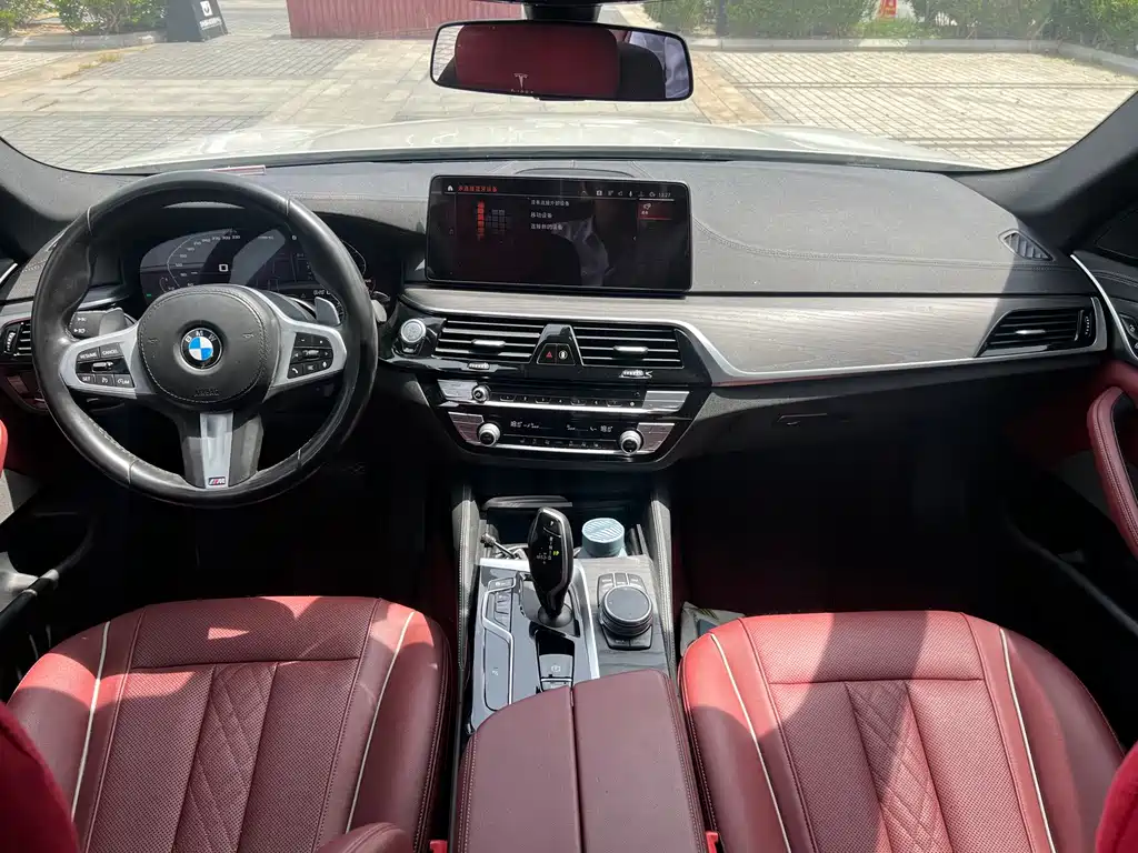 BMW 5 Series 2021