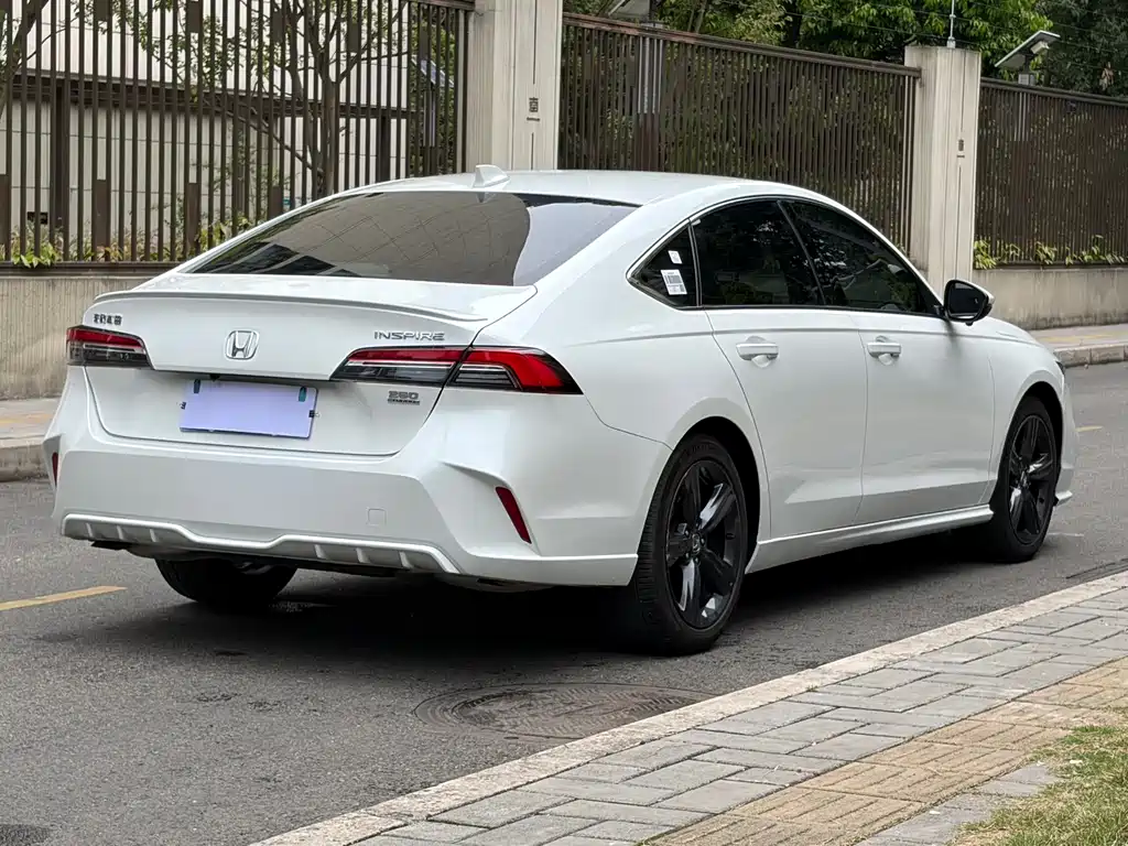 Honda Inspire 2024 — фото 11
