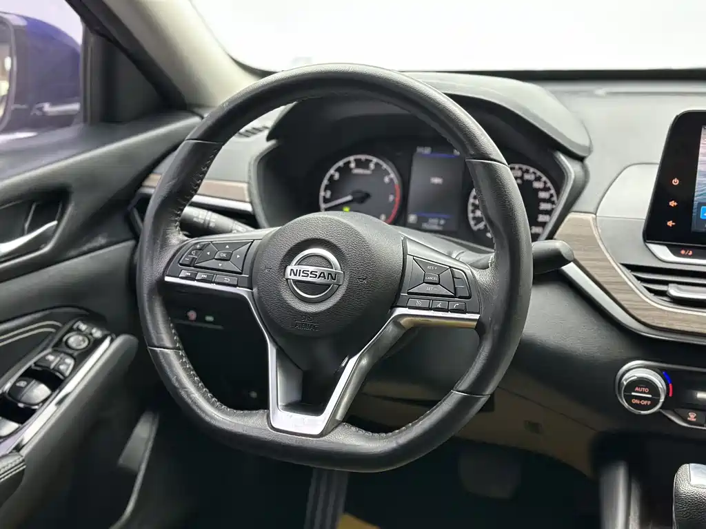 Nissan Teana 2022 — фото 18
