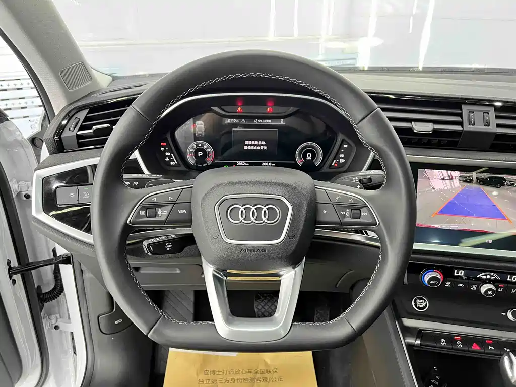 Audi Q3 2022 — фото 11