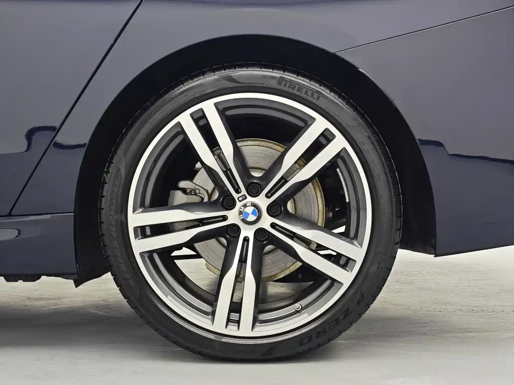 BMW 6 Series GT 2024 — фото 9